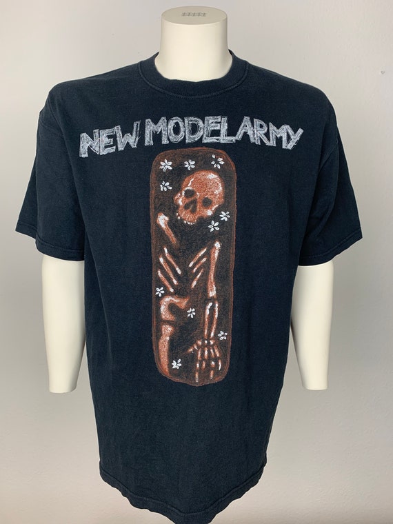 NEW MODEL ARMY 2000 T-Shirt Vintage