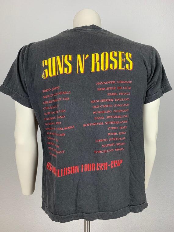 GUNS N ROSES 1991 T-shirt Vintage / Use Your Illusion GUNS N ROSES 1991 T-shirt Vintage / Use Your Illusion