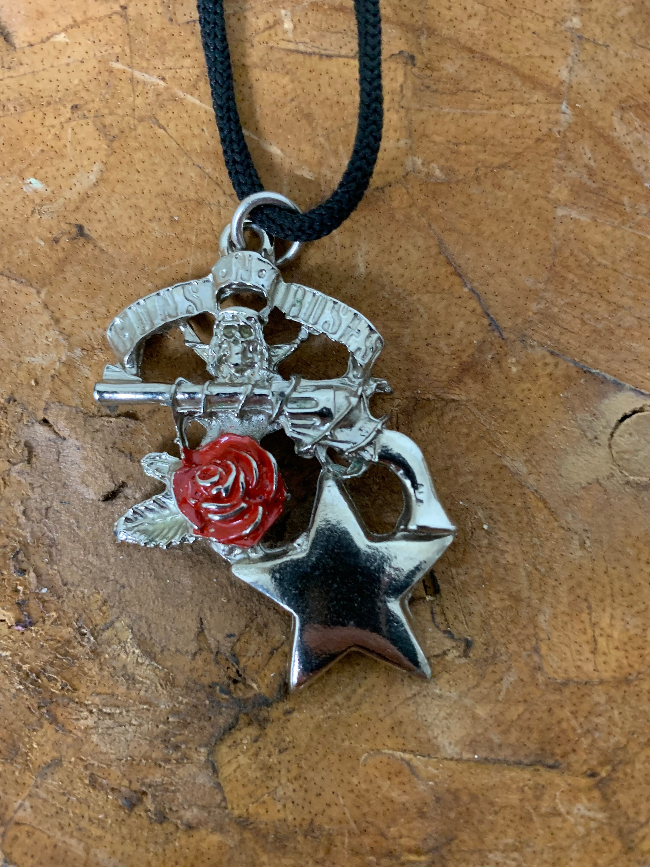 GUNS N ROSES 90's Pendant Vintage / Necklace / Axl Rose