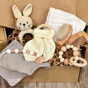 Deluxe Baby Gift Box - Neutral Baby Gift Box - Gender Neutral Baby Gift - Baby Shower Gift Box