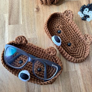 Crochet Bear Glasses Tray