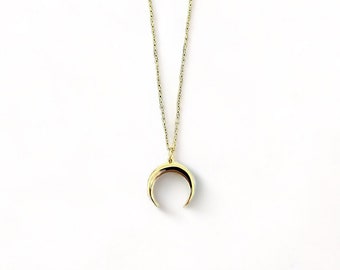 Zierliche Halbmond Halskette Gold • Kette mit Mondanhänger • Halbmond Halskette Gold • Minimalistische Halskette • Halskette 18K vergoldet