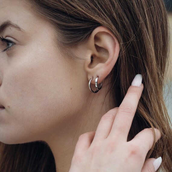 Zierliche eckige Creolen Gold • Ohrringe Gold • Creolen Ohrringe 925 Sterling Silber • Minimalistische Ohrringe • Kleine Reifen Ohrringe