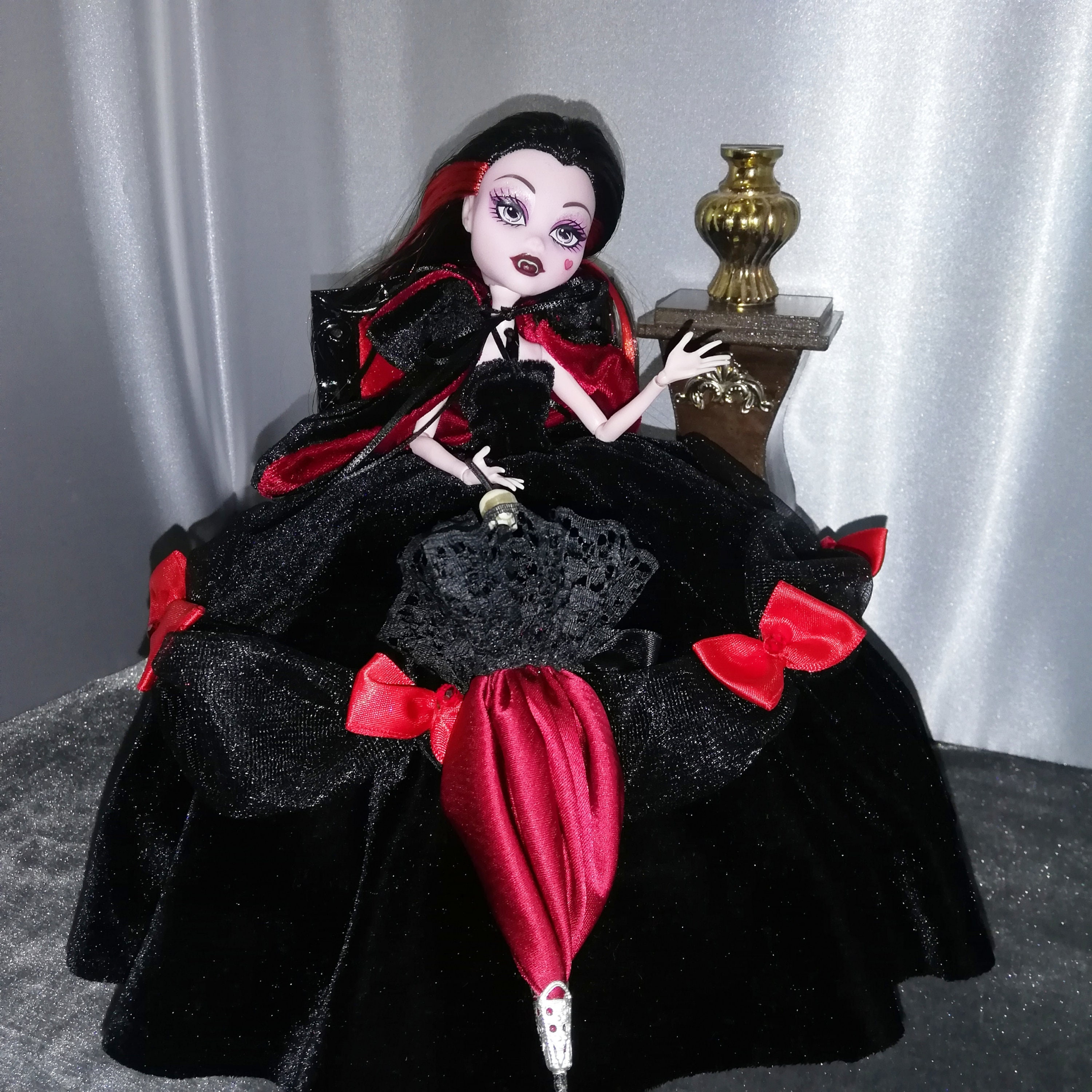 Monster high doll dress. Vampire style ideal to give a change Etsy