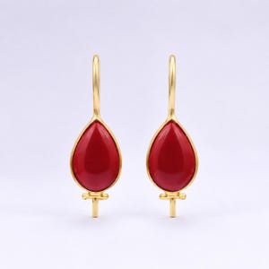 Brincos de Prata de Lei – Pingente de Coral Vermelho para Mulheres, Presente Ideal, Joia Elegante e Moderna