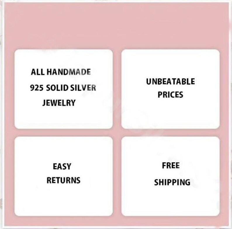 Pode incluir: Imagem com quatro ret&acirc;ngulos brancos sobre um fundo rosa. Os ret&acirc;ngulos exibem texto: "ALL HANDMADE 925 SOLID SILVER JEWELRY", "UNBEATABLE PRICES", "EASY RETURNS" e "FREE SHIPPING".
