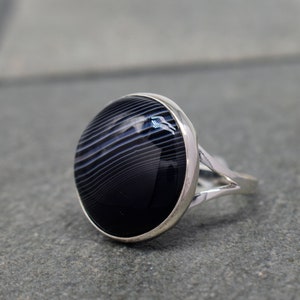 Sterling Silver Sulemani Hakik Ring: Black Cabochon Stone