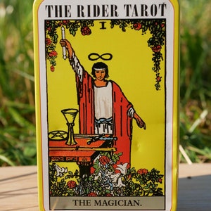 The Rider Tarot Deck {METAL BOX} – Tarot clásico de 78 cartas para orientación intuitiva y autodescubrimiento