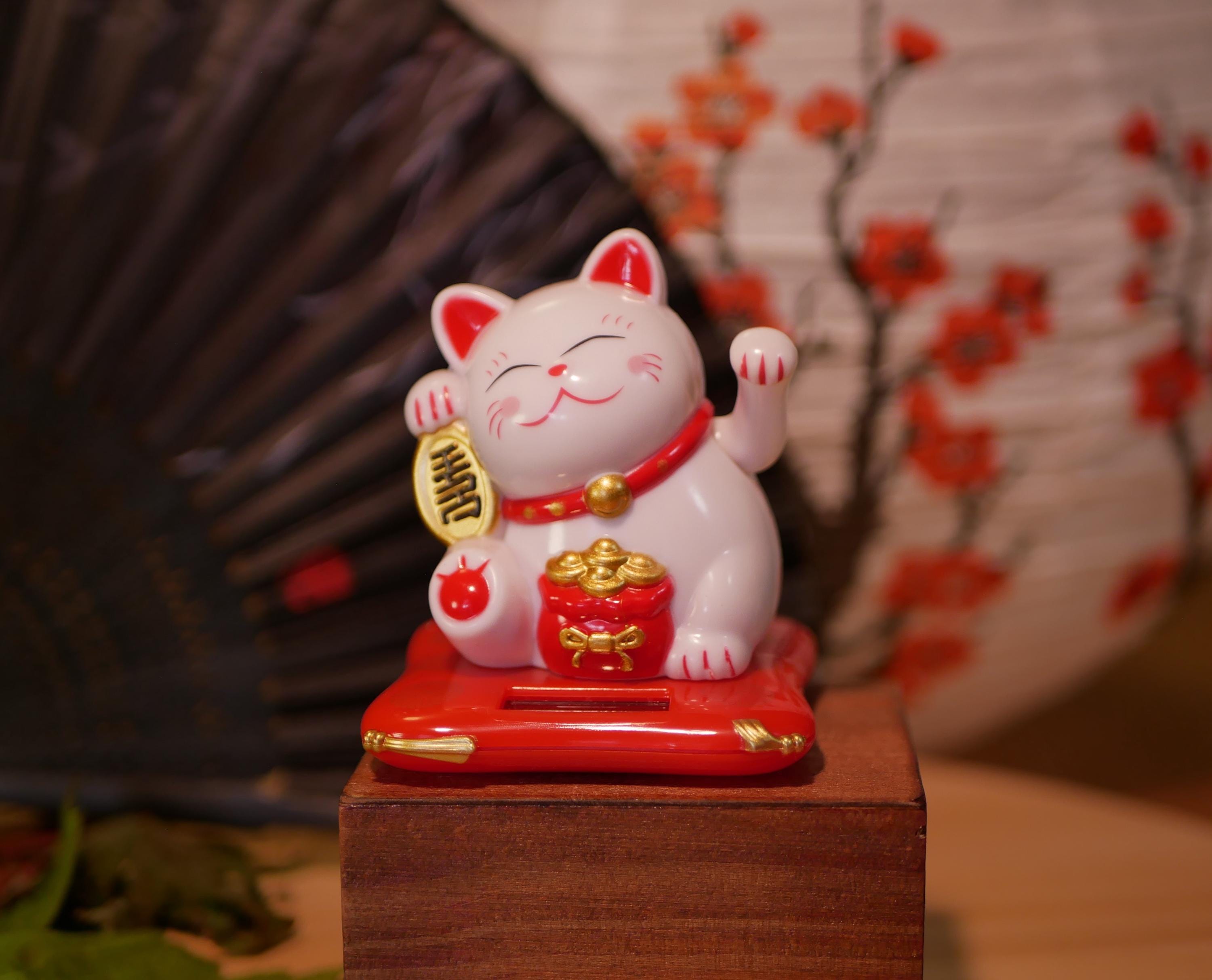 Maneki Neko Chat Porte-Bonheur Solaire - Statuette Japonaise Avec Bras Agitant, 5cm