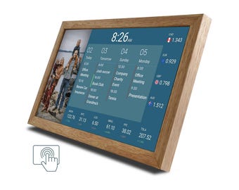 Digitale Bureaukalender 15.6'' in Houten Lijst, Synchronisatie Google Calendar, Virtual Assistant, DAKboard Smart Display, Family Planner