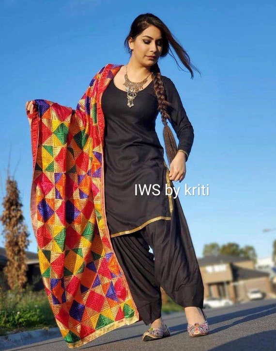 Beautiful Black Silksuit Set With Phulkari Dupatta Patiala Suit Indian  Punjabi Suit Salwar Kameez Pakistani Dress Kurta Salwar for Women - Etsy  Ireland