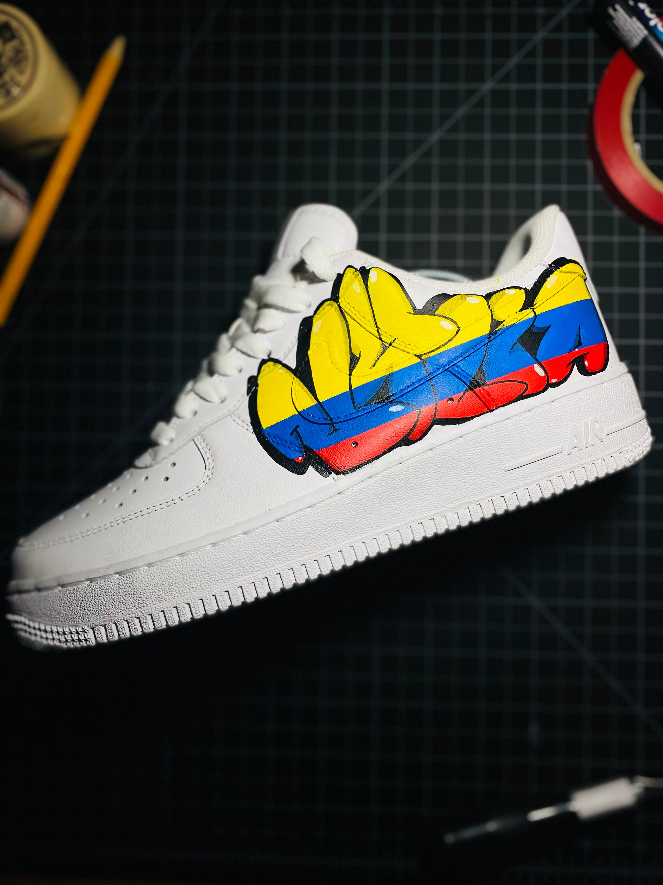 YOUR NAME - Black Base Graffiti - Custom Air Force 1 - Hand Painted AF –  Merakicks