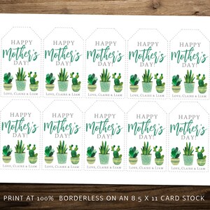 Puede incluir: Diez etiquetas de regalo imprimibles con una ilustraci&oacute;n de acuarela de cactus en maceta y el texto "Happy Mother's Day!" con las palabras "Love, Claire & Liam" en la parte inferior de cada etiqueta.