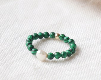 Malachite ring | Green beaded ring | Elastic stacking stretch ring with freshwater pearl and green gemstones | Small beads gold ring for her