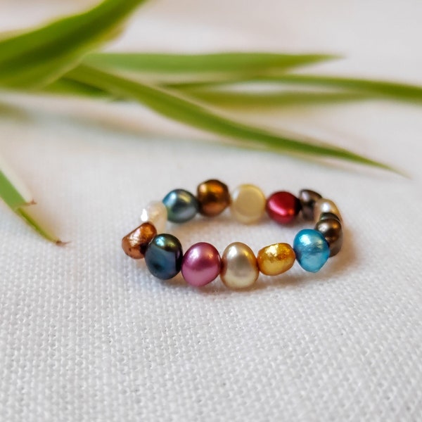 Colorful pearls ring | Elastic freshwater pearl ring | Multicolor stretch ring | Cute beaded ring | Minimalist boho beaded ring gift for her