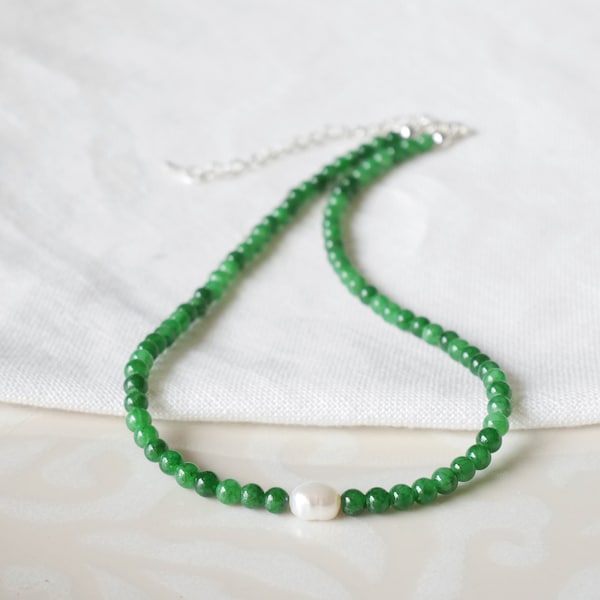 Green jade pearl necklace | Green beads necklace with one pearl | Green stones beaded necklace | Real pearl choker with green gemstones