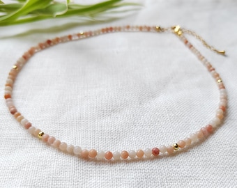 Sunstone necklace | Peach color necklace | Small beads choker | Pastel beaded necklace with sun stone beads | Cute small stones choker