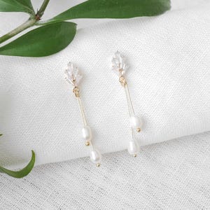Art deco bridal earrings – gold long freshwater pearls drop dangle, delicate 1920s style wedding jewelry, minimalist boho style