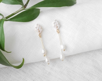 Art deco bridal earrings – gold long pearl dangle, delicate 1920s style wedding jewelry