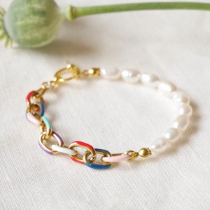 Half pearl half colorful chain bracelet Real pearls bracelet with chunky chain Half pearls bracelet Cute luxurious bracelet for her image 5