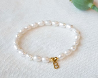 Pearl initial bracelet | Letter freshwater pearl bracelet | Custom gold initial jewelry | Personalized elastic stretch bracelet for her