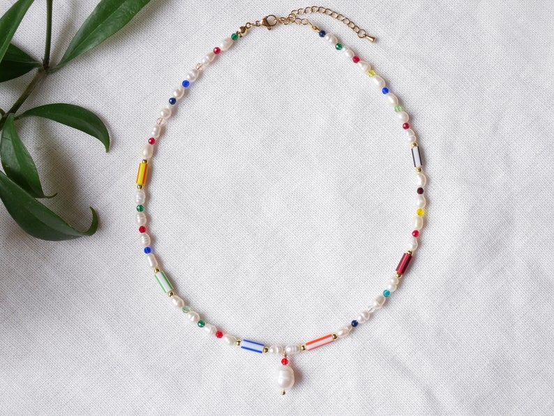 Striped beads necklace Multicolor stripe pattern choker Cute freshwater pearl jewelry gift with colorful glass beads and pearl pendant zdjęcie 1