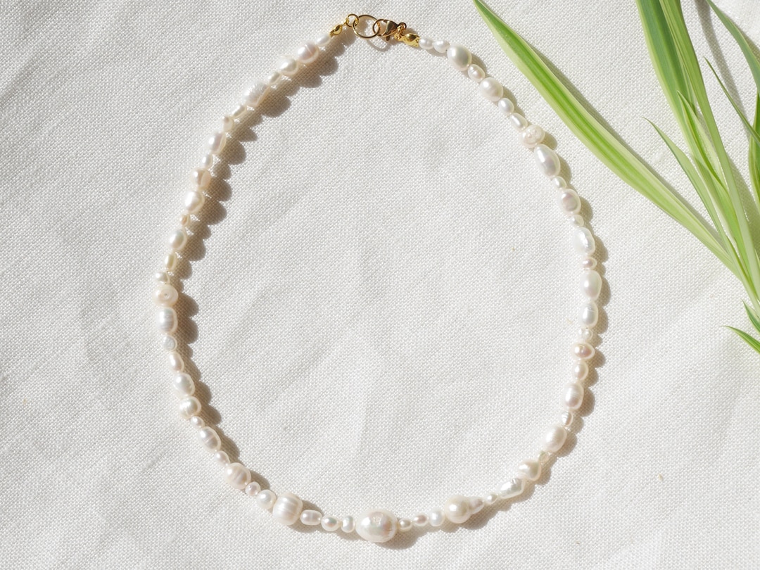 HUWODY Round White Simulated Shell Pearl Necklace Strand | Pearl Choker