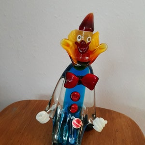 Murano Glass adorable sweet CLOWN, not a scary one. kneeling. VintageBeautiful, fun rare gift, Genuine, Authentic vs fake. see description.
