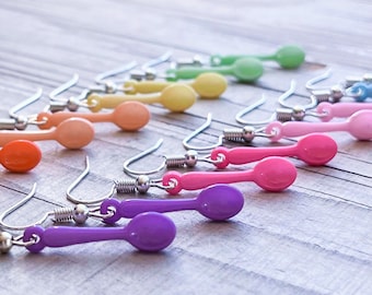 Cuillère en acrylique de couleur personnalisée, boucles d'oreilles pendantes suspendues, théorie de la cuillère, cadeau de guerrier, maladie chronique