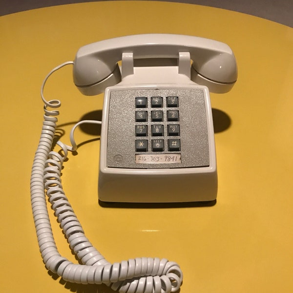 1970s retro phone WHITE push button Bell System Telephone