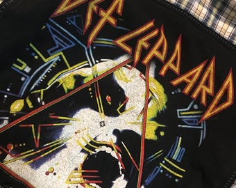 DEF LEPPARD Long Sleeve Button Down T-Shirt Upcycled Mash Up Size Extra Large (XL)