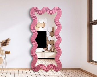 Roze golvende vloerspiegel, bochtige volledige lengte spiegel, funky full body spiegel, kronkelende staande spiegel, onregelmatige grote spiegel