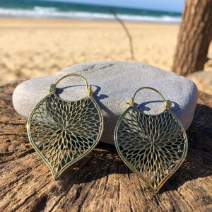 Ethnic golden betel leaf earring