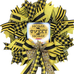 Bee Wreath, Pancake Wreath, Bee Decor, Summer Wreath, Summer Decor, Everyday Wreath, Welcome Wreath, Front Door Wreath, bumblebee wreath