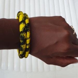 Set of 2 Wax Fabric Bracelets – Colorful Handmade Accessories – African Style – Original Gift