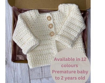 Unisex Crochet Baby Cardigan with wooden buttons, White Knitted Cardigan for Newborn, Baby's first Cardigan, Neutral Handmade new baby gift