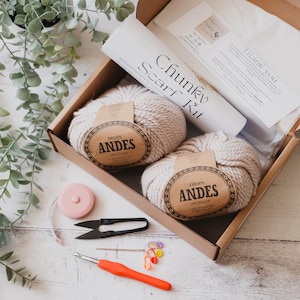 Beginner Crochet Kit: Chunky Wool Alpaca Scarf, Learn to Crochet (PDF Pattern)