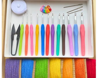 Häkel-Starter-Kit: Ergonomische Nadeln, Rainbow Garn, PDF-Anleitung