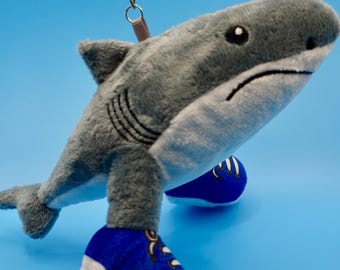 Llavero de peluche inspirado en el cerebro italiano, Tralalero Tralala / Ideas de regalo para adolescentes / Memes divertidos para rellenar medias navideñas