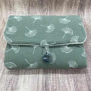 Set: Cambiador nómada doble gasa de algodón + 2 toallitas grandes surtidas + 1 toalla protectora en suave esponja de bambú. 50x70cm
