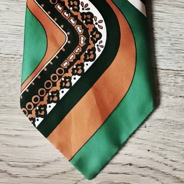 TIE 70'S