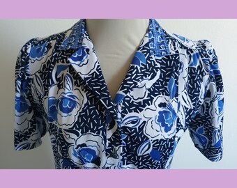 Mid-century collared dress, 1970s blue and white floral dress, vintage 70s mod dress, retro style dress with short sleeve