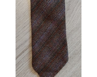 cravate en laine vintage des années 70 avec des rayures dans différentes nuances de brun, cravate marron mod, cravate en laine du milieu du siècle