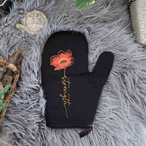 Embroidered Flower Oven Mitt: Black Cotton Kitchen Mitten