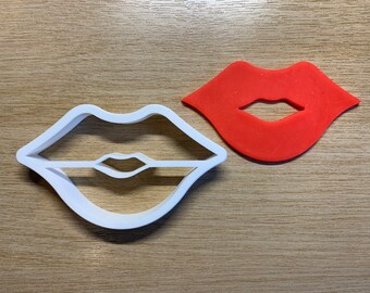 Kissing Lips Shaped Cookie  Cutters - 4 Sizes