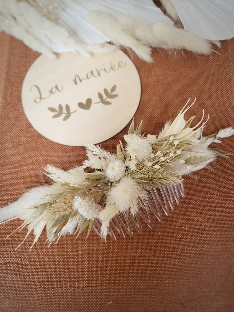 Coiffure, peigne mariée fleurs séchées. Mariage. Accessoire fleuri. Demoiselles et fillettes d'honneur, boutonnière. Cortège temoin. bohème image 1