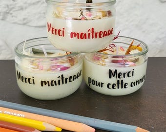 Cadeau maîtresse, nounou, atsem. Bougie fleurie naturelle personnalisée, fleurs séchées multicolores. Pot upcyclé. Merci, bonnes vacances.