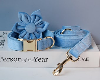 Dog collar with leash and flower