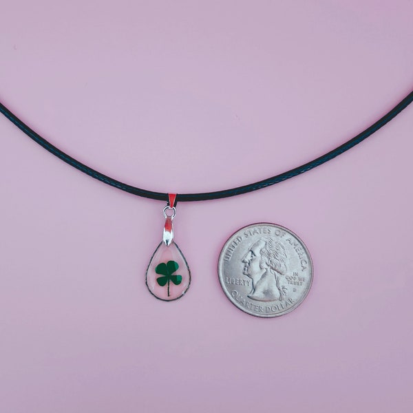 FOUR LEAF CLOVER , Green Leaf Clover , Green Clover , Shamrock Jewelry , Good Luck Jewelry , Pressed Flower Gift , Pure Luck Gift