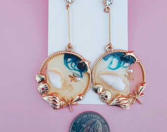 Gold Shell Dangle Earrings – Beachy Statement Jewelry